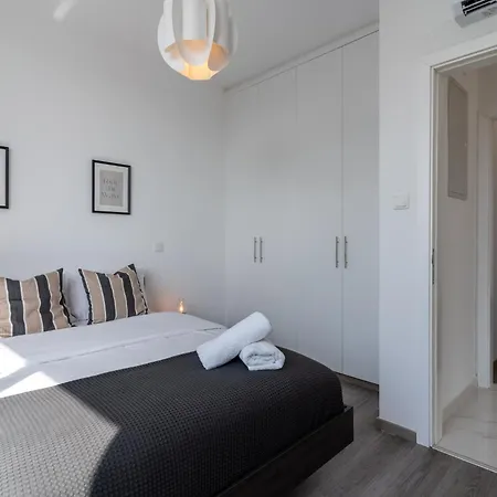 Taupe's 2-bedroom In