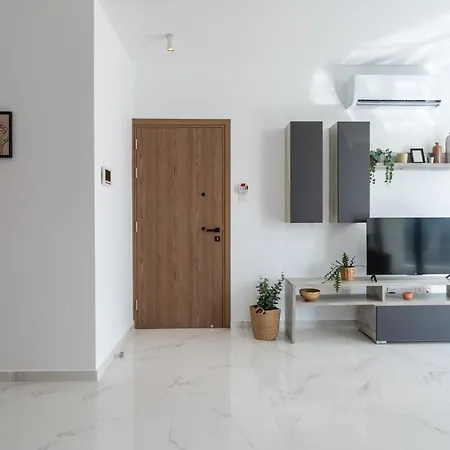 Taupe's 2-bedroom In Apartamento
