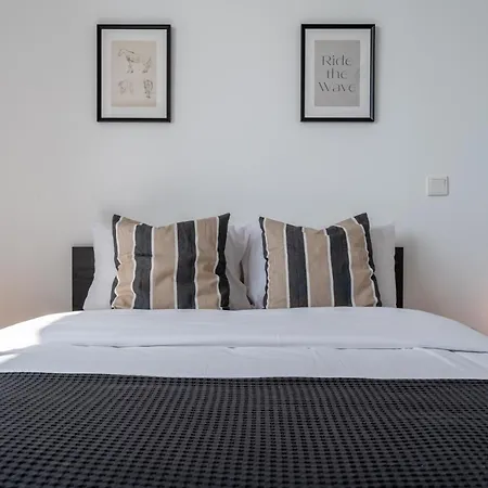 Apartamento Taupe's 2-bedroom In Lárnaca