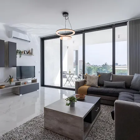 Apartament Taupe's 2-bedroom In *