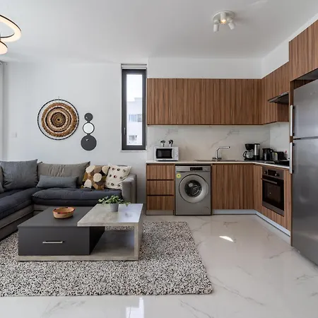 Taupe's 2-bedroom In Apartament *