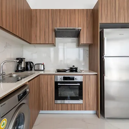 Taupe's 2-bedroom In Apartament