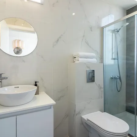 Taupe's 2-bedroom In Apartament *